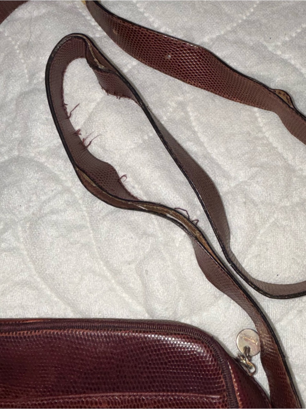 Vintage Salvatore Ferragamo Burgundy Lizard-Embossed Vara Leather Crossbody Bag - Picture 4 of 9